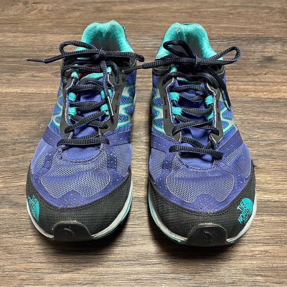 North Face Women’s Athletic Shoe | Size 9 - Picture 2 of 7